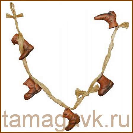 Сувенир из глины башмаки купить в Москве недорого.